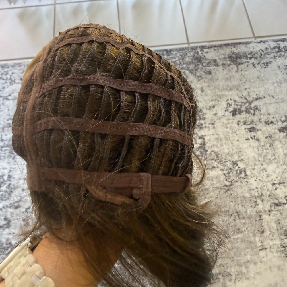 NWT Amelia Synthetic Wig Medium Golden Brown Shoulder Length Average Cap Natural - Picture 10 of 12